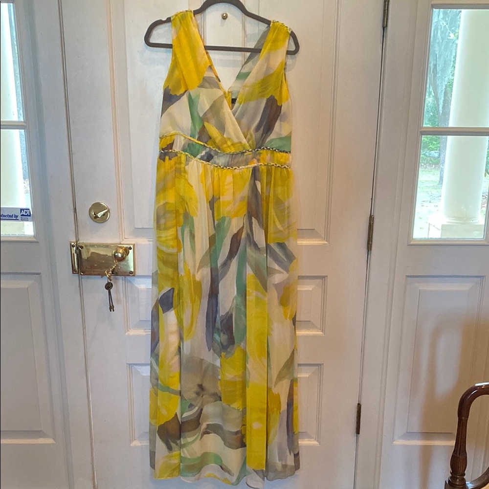 Yellow and Gray Sleeveless V-Neck Sundress